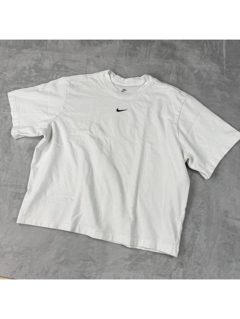 Y2K Nike T-shirt Cropped Central Solo Swoosh Embroidered Size M Skate Cotton
